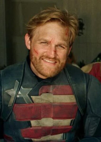 Wyatt Russell photo