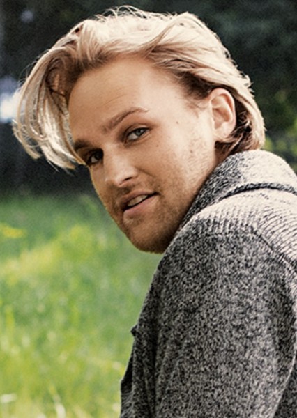 Wyatt Russell photo