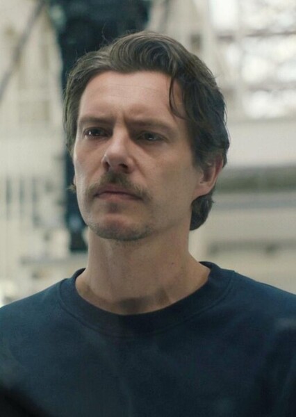 Xavier Samuel photo