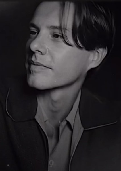 Xavier Samuel photo