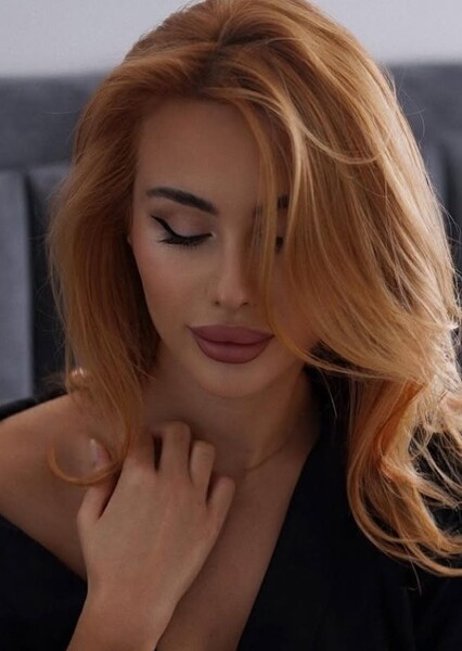 Xenia Astahova photo