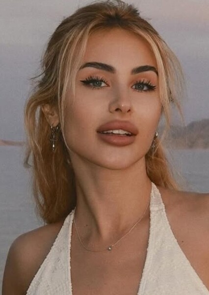 Xenia Astahova photo
