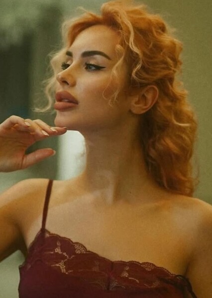Xenia Astahova photo