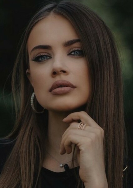 Xenia Tchoumitcheva photo