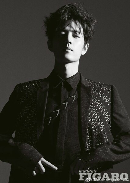 Xiao Zhan photo