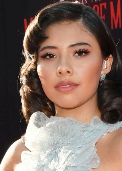 Xochitl Gomez