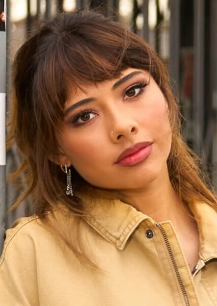 Xochitl Gomez