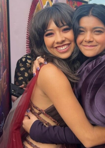 Xochitl Gomez photo