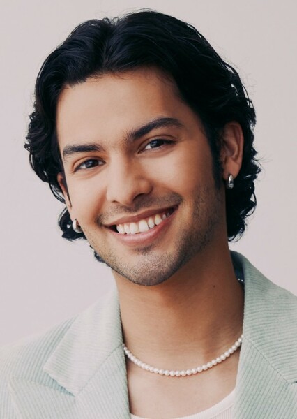 Xolo Maridueña photo