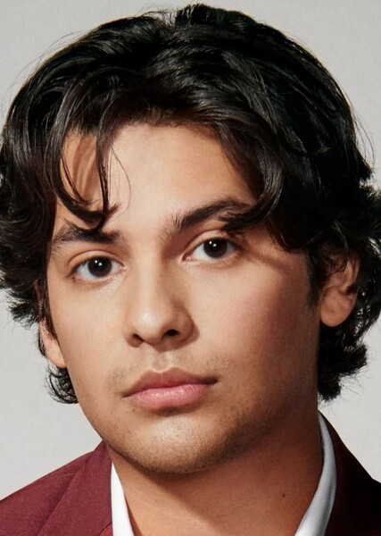 Xolo Maridueña photo
