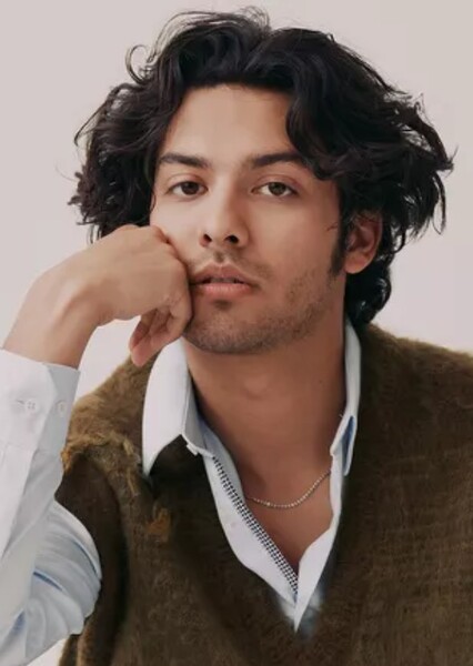 Xolo Maridueña photo