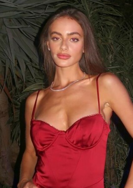Yael Shelbia photo