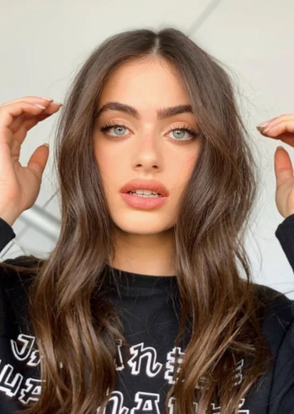 Yael Shelbia photo