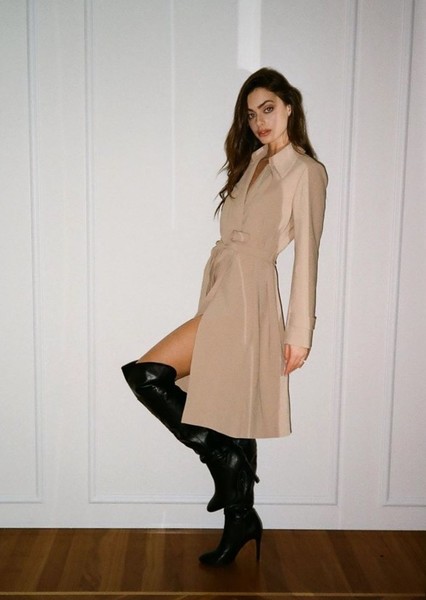 Yael Shelbia photo