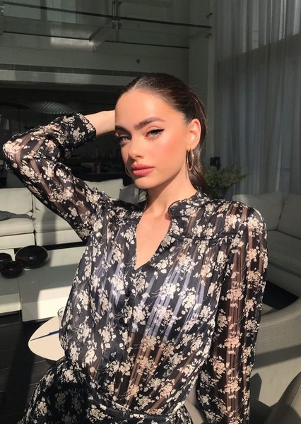 Yael Shelbia photo