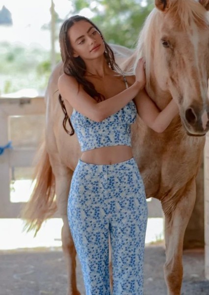 Yael Shelbia photo