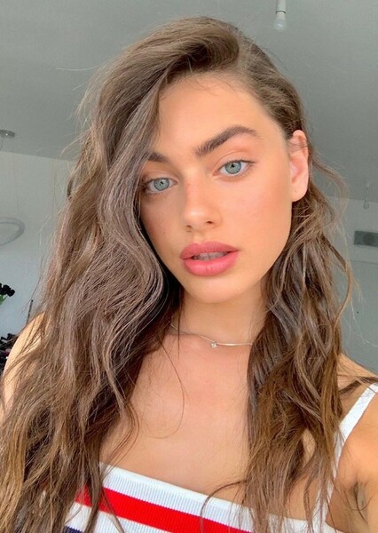 Yael Shelbia photo