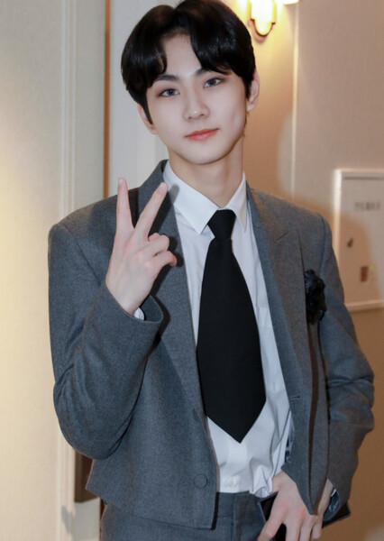 Jungwon photo