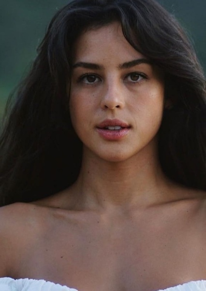 Yanna Lavigne