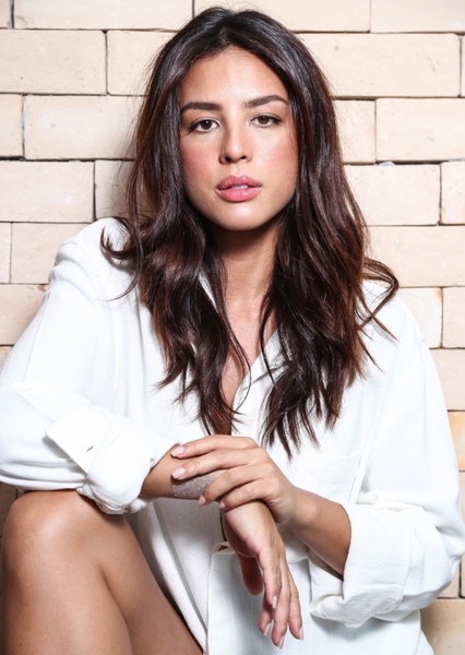 Yanna Lavigne photo