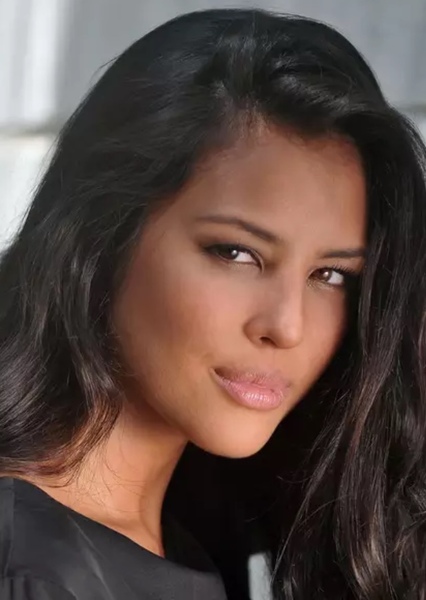 Yanna Lavigne photo