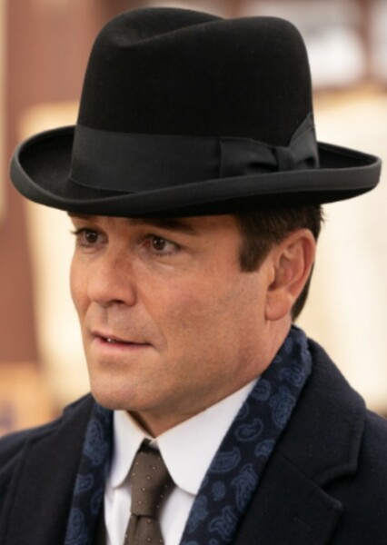 Yannick Bisson photo