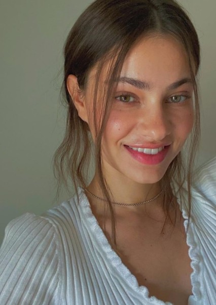Yara Khmidan photo