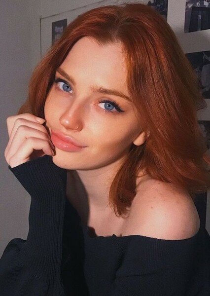 Yaren Ebru Kalan photo