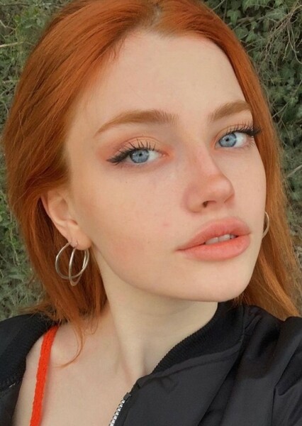 Yaren Ebru Kalan photo