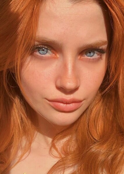Yaren Ebru Kalan photo