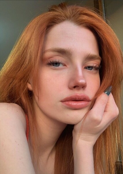 Yaren Ebru Kalan photo
