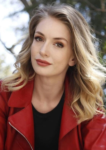 Yasemin Allen photo