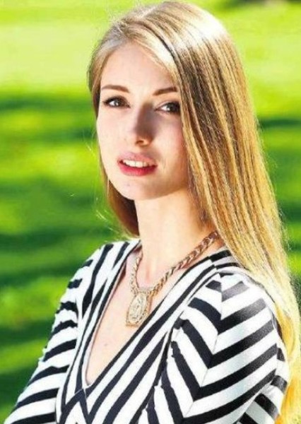 Yasemin Kay Allen photo