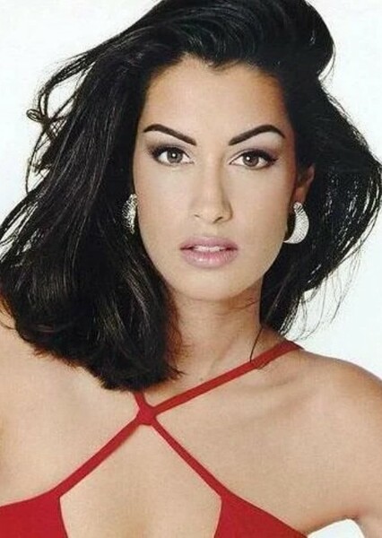 Yasmeen Ghauri photo
