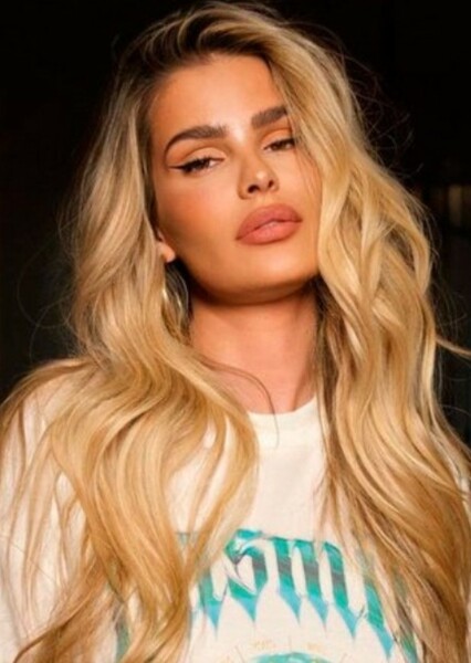 Yasmin Brunet photo