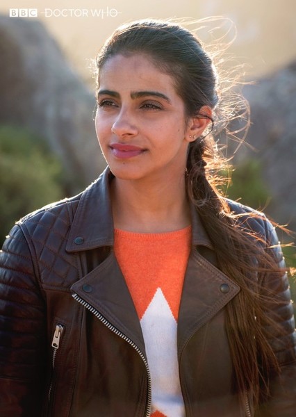 Yasmin Khan photo