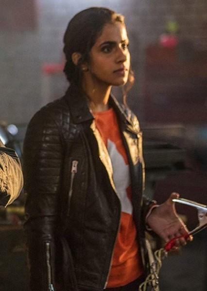 Yasmin Khan photo