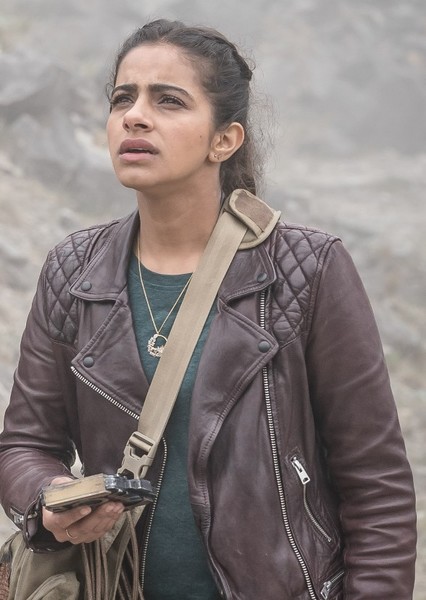Yasmin Khan photo