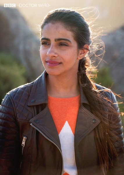 Yasmin Khan photo