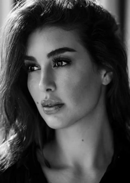 Yasmine Sabry photo