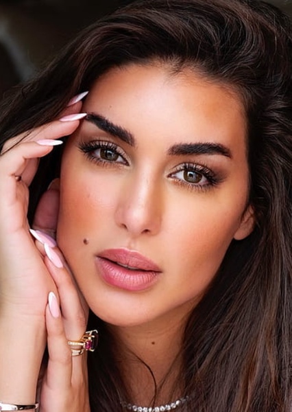 Yasmine Sabry photo