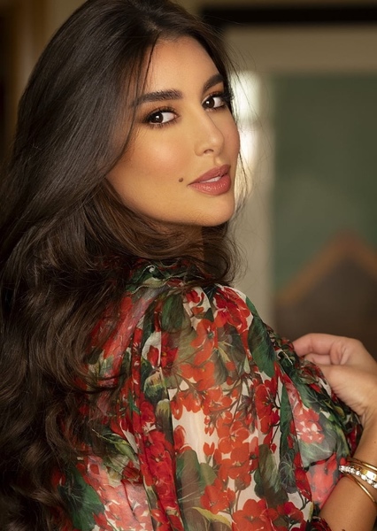 Yasmine Sabry photo