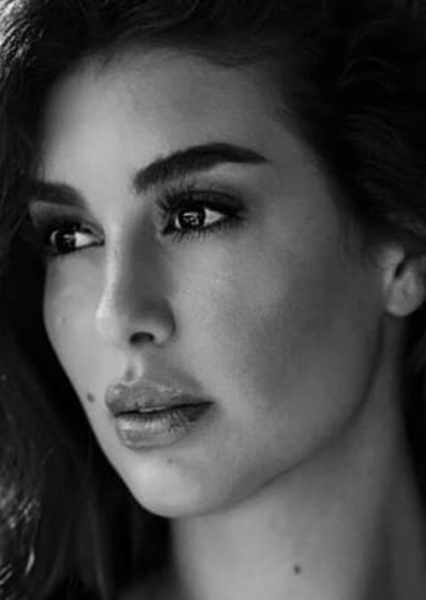 Yasmine Sabry photo