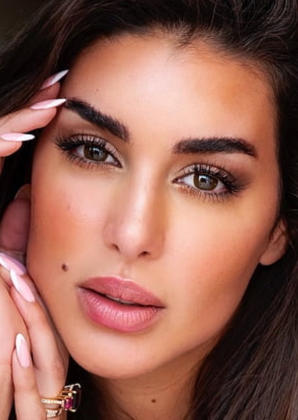 Yasmine Sabry photo