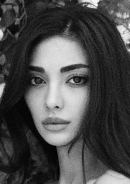 Yasmine Sima photo