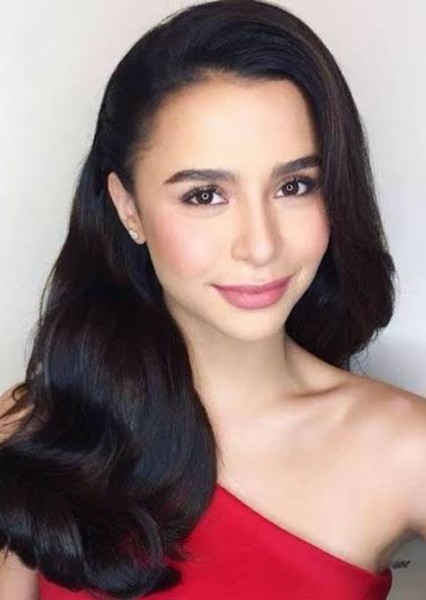 Yassi Pressman photo