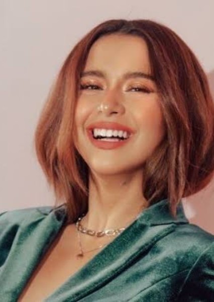 Yassi Pressman photo