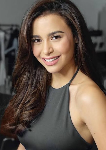 Yassi Pressman photo
