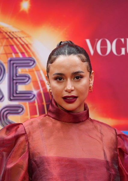 Yassi Pressman photo