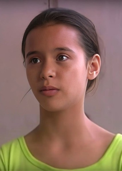 Yassi Pressman photo